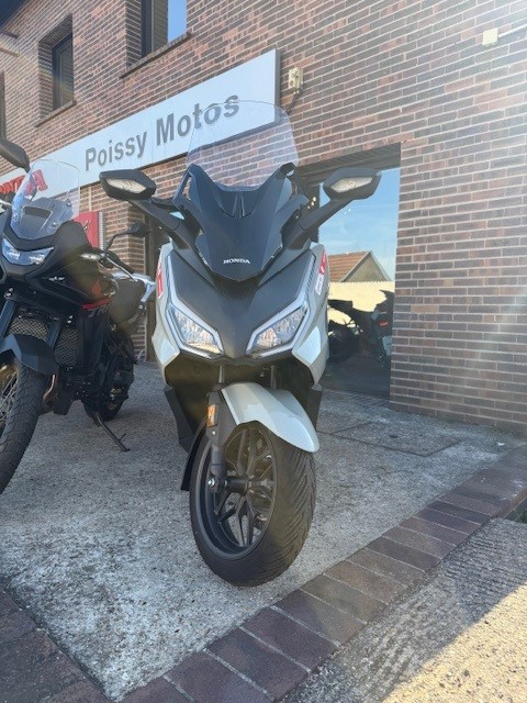 FORZA 350 POISSY MOTOS  CHAMBOURCY 