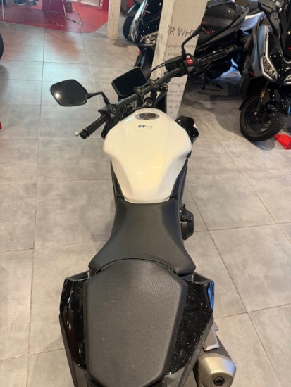 CB 500 Hornet - CHAMBOURCY