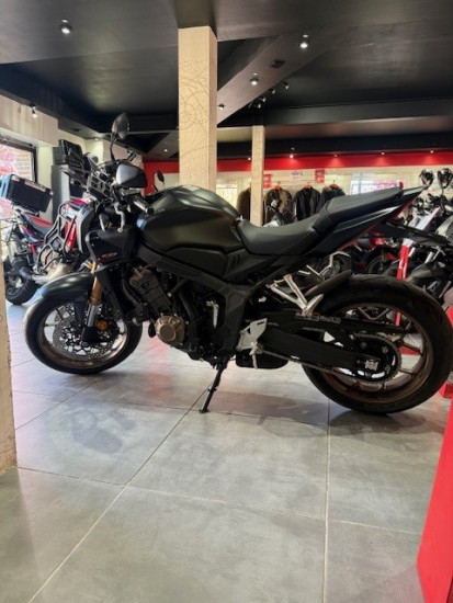 CB 650 R - CHAMBOURCY