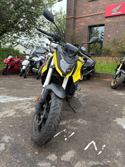 CB 750 Hornet - CHAMBOURCY