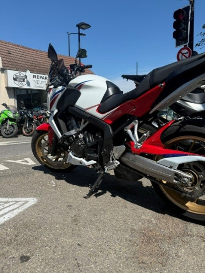CB 650 F - CHAMBOURCY